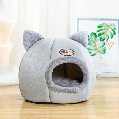 Cozy Winter Cat Bed – Warm Cave for Cats