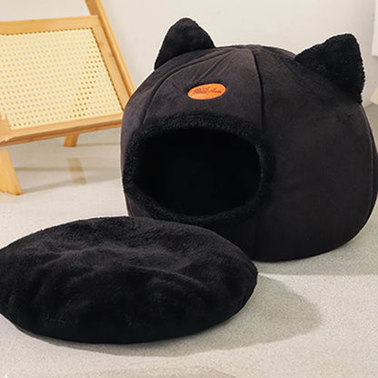 Cozy Winter Cat Bed – Warm Cave for Cats